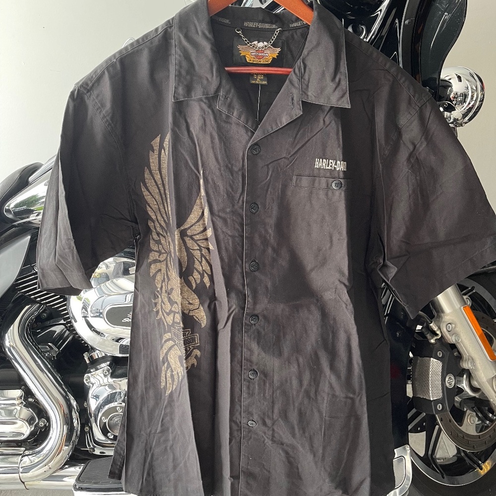 Harley-Davidson shirt